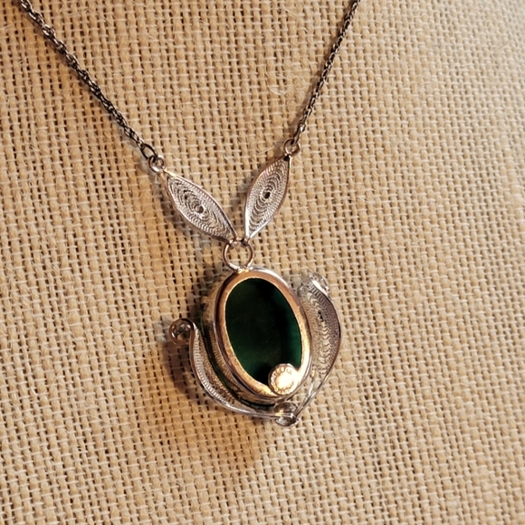 Sterling Necklace with Intricate Detail Oval Green Onyx Filigree Pendant - Picture 3 of 14
